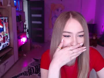 female cam girl gudeeetama image #268161