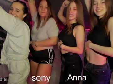 female cam girl lilypa1mer image #931439