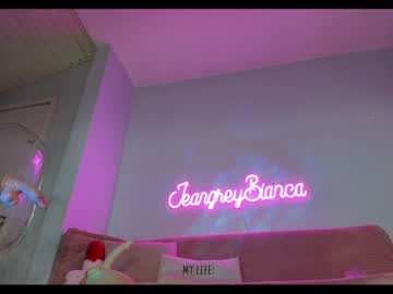 female cam girl jeangreybianca image #3193824