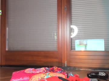 female cam girl therealbonnieclydex image #1421669