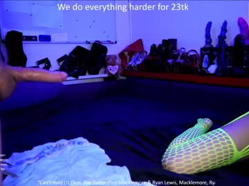 female cam couple ana__lingus image #1960214