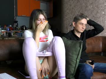 female cam couple quatro_amigos image #307768