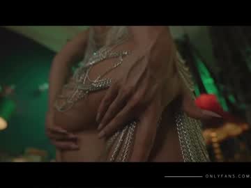 female cam girl lucieoude_ image #2571647