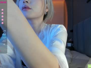 female cam girl hee_jin image #2819101