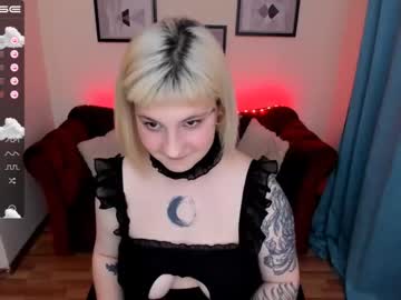female cam girl yolandi_toit image #2189499