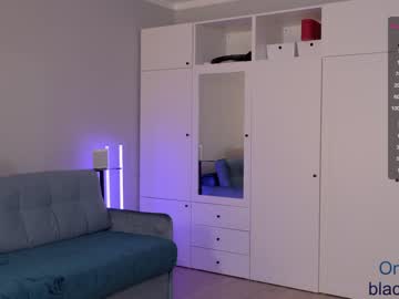 female cam girl _blackbee_ image #897745