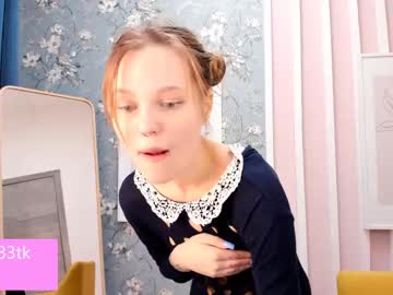 female cam girl stay_with_baby image #1657640