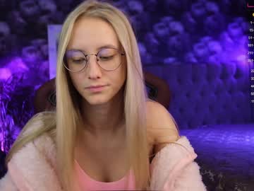 female cam girl angeellina image #3430329