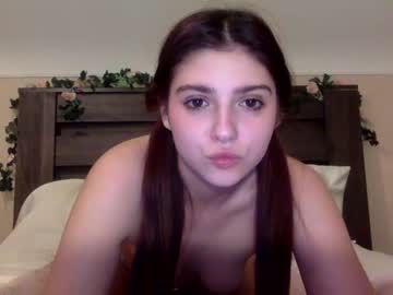 female cam girl universitybabyxoxo image #3418040