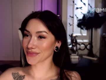 female cam girl miladenver image #2953471