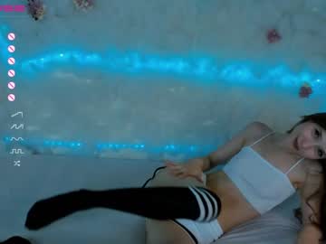 female cam couple beverlyvega image #2605477