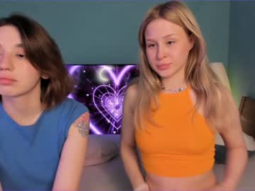 female cam couple huntertiana image #2330110