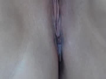 female cam girl innocentxdoll19 image #2942551