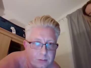 female cam couple blowiechloehardharry image #3338296