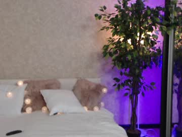 litttle_angel_  female  webcam