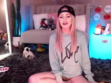 female cam girl aubrilee image #2784718