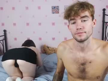 female cam couple blessmoonroom image #211601