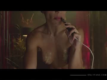 female cam girl lucieoude_ image #2671668