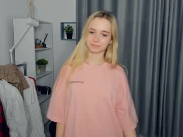 female cam girl fresh_cherries image #3954807