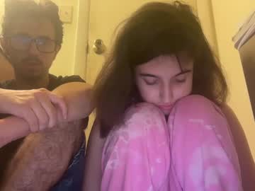 female cam couple itzvaleria_19 image #4037510