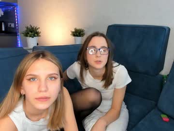 female cam couple barbarajennifers image #3314827