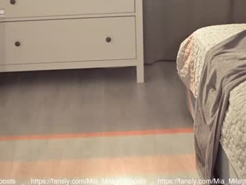 female cam girl mia_milagros image #2557433