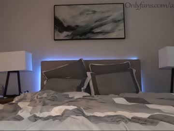 female cam couple ari_lovexo image #1384914