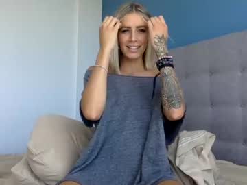 female cam couple firstandsecond image #1427190