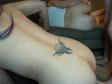 female cam couple localkarma image #919944