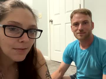 female cam couple reighofsun98 image #3999725