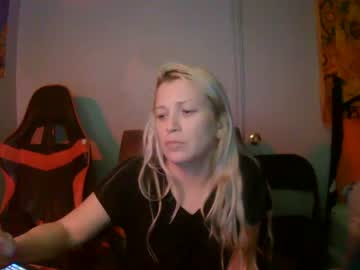 female cam couple phulaen image #3972394