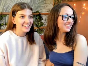 female cam couple marielabrie image #2019054