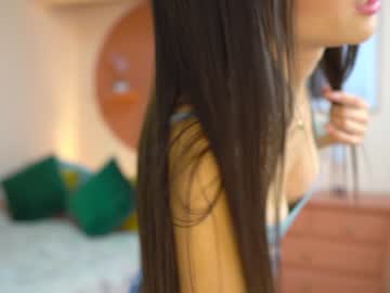 female cam girl cielo69_ image #2047201