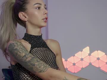 female cam girl hotfallingdevil image #2782468