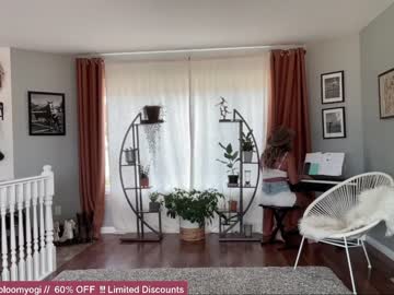 female cam girl bloomyogi image #2569648
