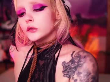 female cam girl faith_chan image #747376