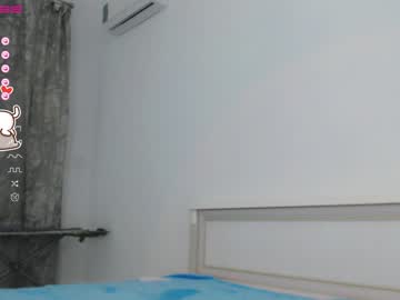 female cam girl small_blondee image #3149977