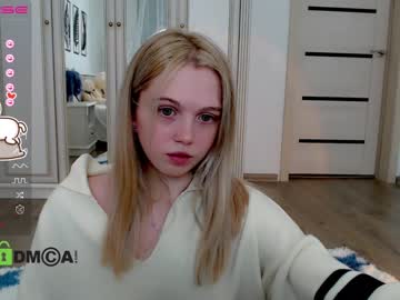 female cam girl small_blondee image #3348846