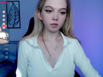 female cam girl small_blondee image #3591638