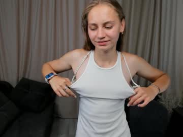 female cam girl flaircouncil image #4025055