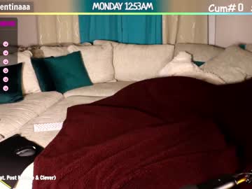 female cam girl milavalentinax image #2429111