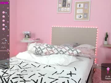 female cam girl little_effy18 image #1508120