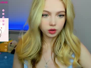 female cam girl small_blondee image #3714578