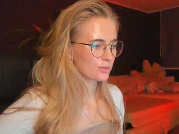 female cam girl linellali image #2978218