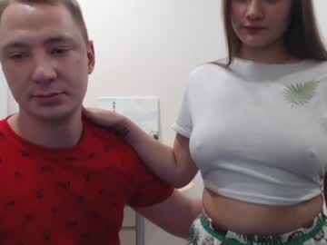 female cam couple netfliix image #931632