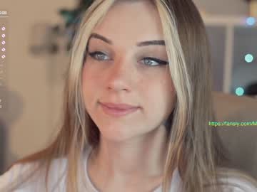 female cam girl mia_milagros image #2075704