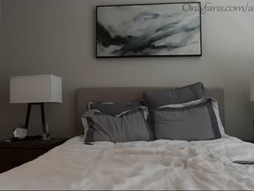 female cam couple ari_lovexo image #1988681