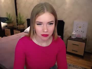yourfullmoon  female  webcam