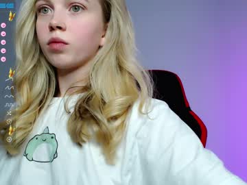 female cam girl small_blondee image #3784887