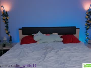 female cam girl foxhilary image #2279651